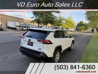 2021 Toyota RAV4 Hybrid LE AWD! - Photo 4 - Portland, OR 97218