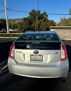 2012 Toyota Prius Three   - Photo 2 - Beaverton, OR 97005