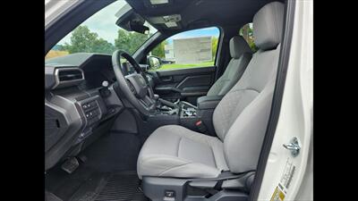 2025 Toyota Tacoma SR5   - Photo 6 - , CA 95124