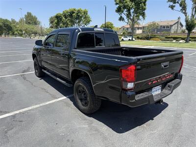 2018 Toyota Tacoma SR5   - Photo 2 - Arcadia, CA 91007