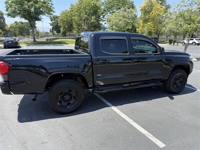 2018 Toyota Tacoma SR5   - Photo 5 - Arcadia, CA 91007