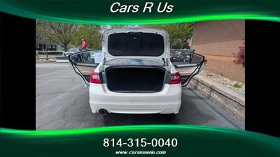 2017 Subaru Legacy 2.5i Premium   - Photo 6 - Erie, PA 16506