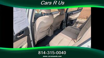 2017 Subaru Legacy 2.5i Premium   - Photo 11 - Erie, PA 16506