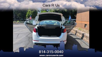 2011 Kia Optima EX Luxury   - Photo 11 - Erie, PA 16506