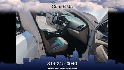 2011 Kia Optima EX Luxury   - Photo 12 - Erie, PA 16506