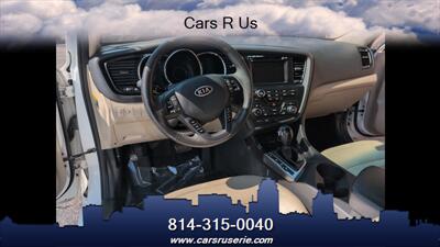 2011 Kia Optima EX Luxury   - Photo 9 - Erie, PA 16506