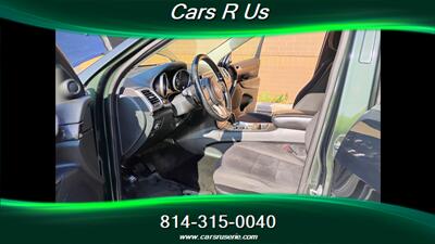 2011 Jeep Grand Cherokee Laredo   - Photo 9 - Erie, PA 16506