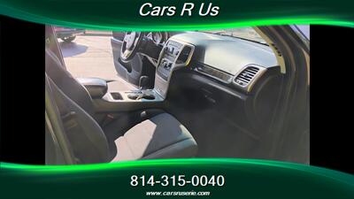 2011 Jeep Grand Cherokee Laredo   - Photo 12 - Erie, PA 16506