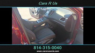 2015 Chrysler 200 Limited - Photo 8 - Erie, PA 16506