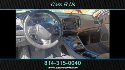 2015 Chrysler 200 Limited - Photo 11 - Erie, PA 16506