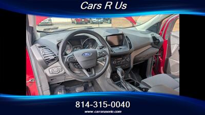 2019 Ford Escape SE   - Photo 8 - Erie, PA 16506