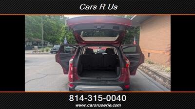 2017 Ford Escape SE   - Photo 9 - Erie, PA 16506