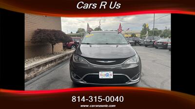 2018 Chrysler Pacifica Touring L   - Photo 5 - Erie, PA 16506