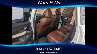2019 Subaru Ascent Touring   - Photo 8 - Erie, PA 16506