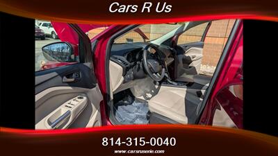 2019 Ford Escape Titanium   - Photo 5 - Erie, PA 16506