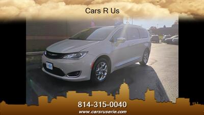 2017 Chrysler Pacifica Limited   - Photo 2 - Erie, PA 16506