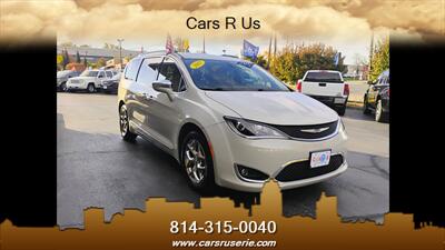 2017 Chrysler Pacifica Limited   - Photo 4 - Erie, PA 16506