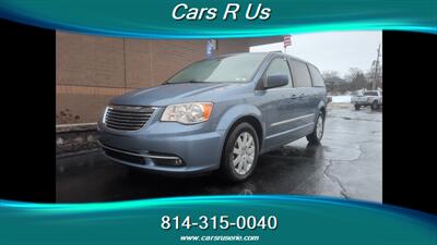 2012 Chrysler Town & Country Touring   - Photo 2 - Erie, PA 16506