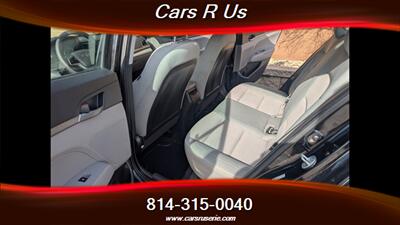 2017 Hyundai ELANTRA SE   - Photo 6 - Erie, PA 16506