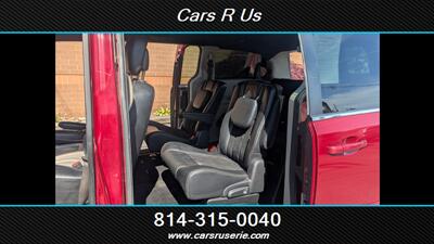 2015 Dodge Grand Caravan SXT   - Photo 9 - Erie, PA 16506