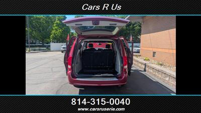 2015 Dodge Grand Caravan SXT   - Photo 7 - Erie, PA 16506