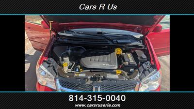 2015 Dodge Grand Caravan SXT   - Photo 11 - Erie, PA 16506