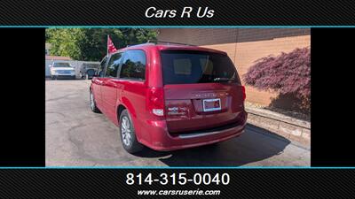2015 Dodge Grand Caravan SXT   - Photo 4 - Erie, PA 16506