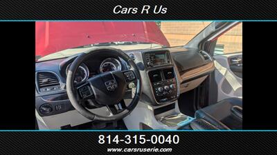 2015 Dodge Grand Caravan SXT   - Photo 8 - Erie, PA 16506