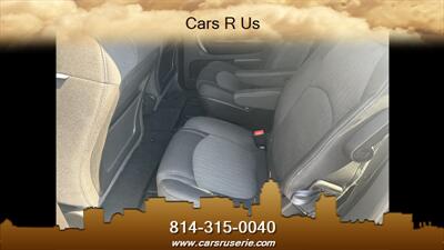 2016 Chevrolet Traverse LT   - Photo 11 - Erie, PA 16506