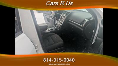 2016 GMC Acadia SLE-2 - Photo 8 - Erie, PA 16506