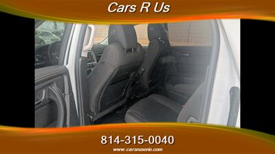 2016 GMC Acadia SLE-2 - Photo 10 - Erie, PA 16506