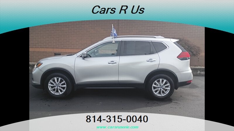 2017 Nissan Rogue SV  
