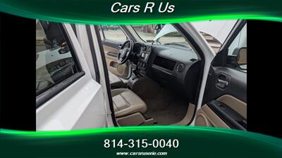 2017 Jeep Patriot High Altitude   - Photo 6 - Erie, PA 16506