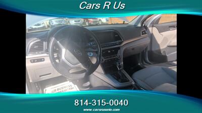2017 Hyundai ELANTRA SE   - Photo 8 - Erie, PA 16506