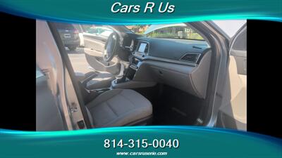 2017 Hyundai ELANTRA SE   - Photo 10 - Erie, PA 16506