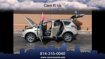 2018 Ford Escape SE   - Photo 9 - Erie, PA 16506