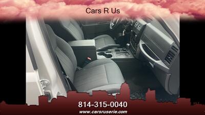 2011 Jeep Liberty Sport   - Photo 13 - Erie, PA 16506