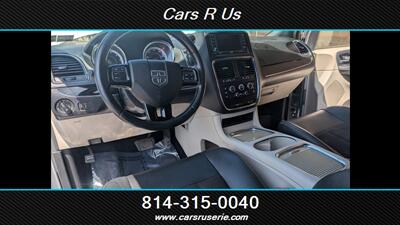 2019 Dodge Grand Caravan SXT   - Photo 5 - Erie, PA 16506