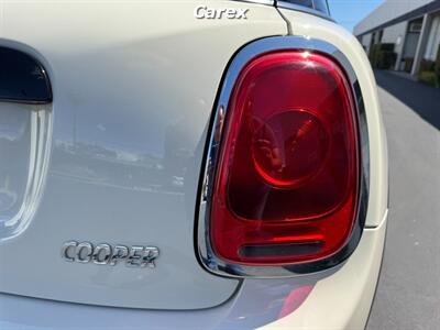 2016 MINI Hardtop 4 Door Cooper   - Photo 13 - Costa Mesa, CA 92626