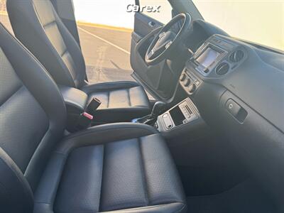 2016 Volkswagen Tiguan 2.0T SE  with Sunroof and Navigation - Photo 20 - Costa Mesa, CA 92626