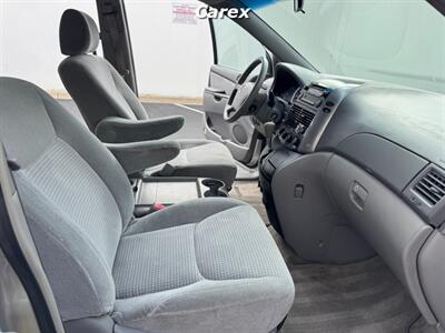 2006 Toyota Sienna CE 8 Passenger   - Photo 17 - Costa Mesa, CA 92626