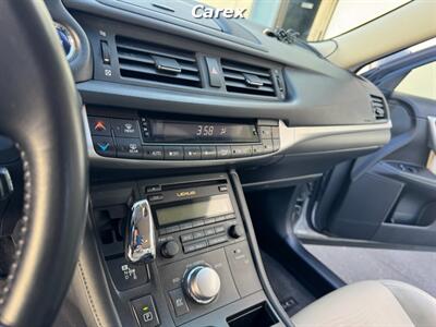 2012 Lexus CT 200h   - Photo 23 - Costa Mesa, CA 92626