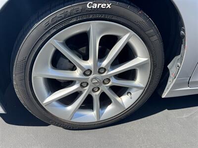 2012 Lexus CT 200h   - Photo 31 - Costa Mesa, CA 92626