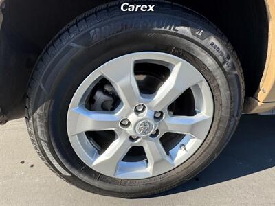 2011 Toyota RAV4 Limited   - Photo 39 - Costa Mesa, CA 92626