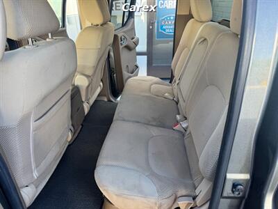 2007 Nissan Frontier SE Crew Cab   - Photo 17 - Costa Mesa, CA 92626
