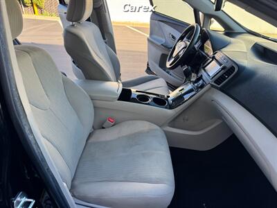 2013 Toyota Venza LE   - Photo 15 - Costa Mesa, CA 92626