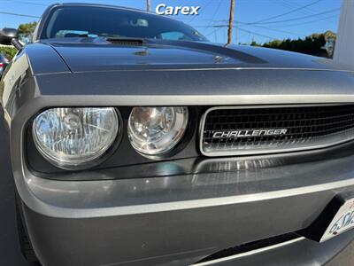 2012 Dodge Challenger SXT   - Photo 5 - Costa Mesa, CA 92626