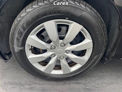 2011 Toyota Camry LE   - Photo 29 - Costa Mesa, CA 92626