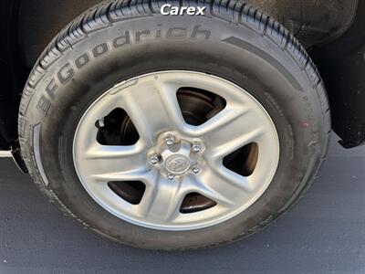 2009 Toyota RAV4   - Photo 27 - Costa Mesa, CA 92626