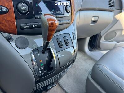 2009 Toyota Sienna Limited   - Photo 29 - Costa Mesa, CA 92626